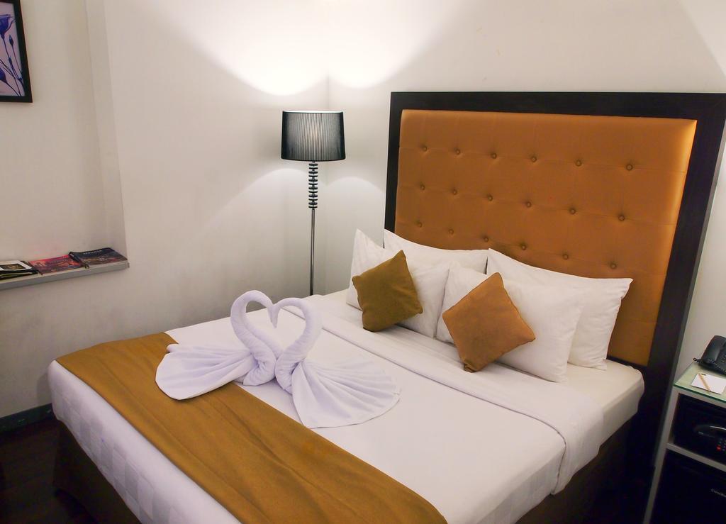 Maven Fatmawati Hotel Jakarta Szoba fotó
