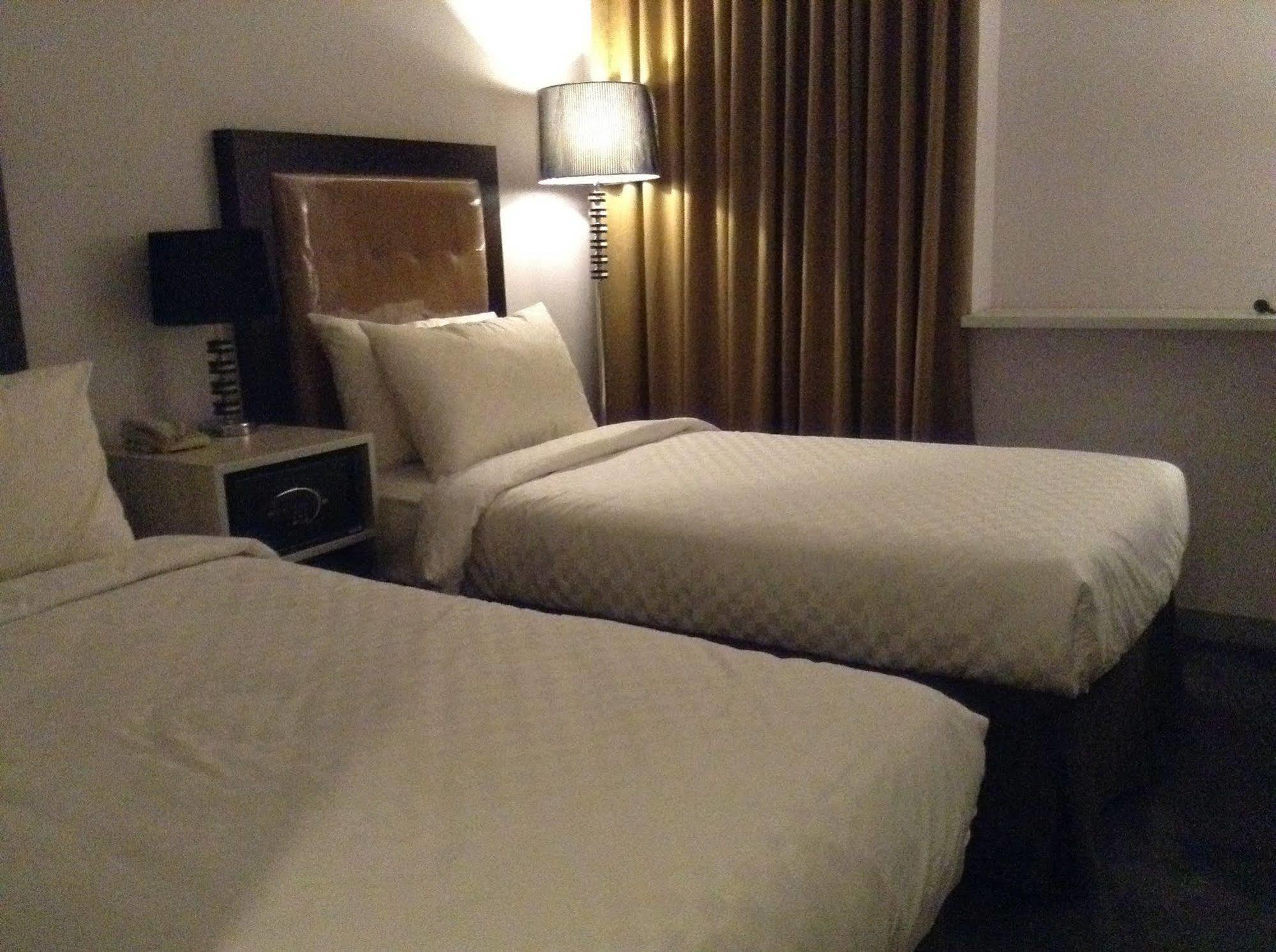 Maven Fatmawati Hotel Jakarta Kültér fotó